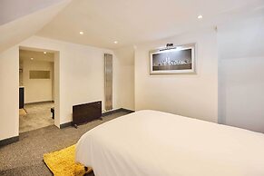 Host Stay Emporium Basement Apartment