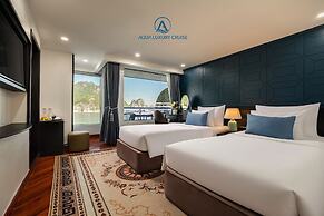 Aqua Luxury Cruise