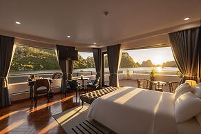 Aqua Luxury Cruise