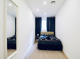 Cozy 2BR and Living Room Apt for 6