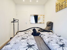 Cozy 2BR and Living Room Apt for 6