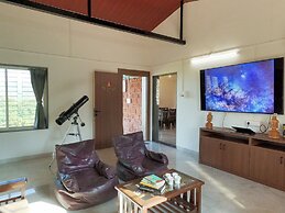 Cosmicstays Birdsong Lakeview Cottage