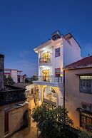 Tam Coc Mountain Sunset and Garden Hotel