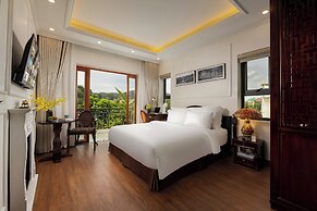 Tam Coc Mountain Sunset and Garden Hotel
