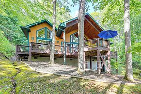 Mtn-view Cabin w/ Deck in Sylva: Family Friendly!