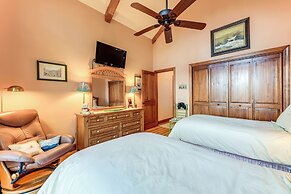 Mtn-view Cabin w/ Deck in Sylva: Family Friendly!