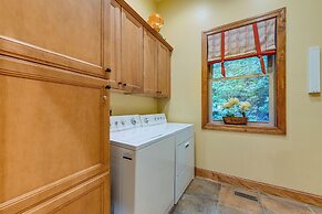 Mtn-view Cabin w/ Deck in Sylva: Family Friendly!