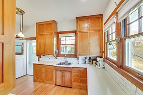 1 Mi to Pendleton Round-up: Historic 'elnor' Home
