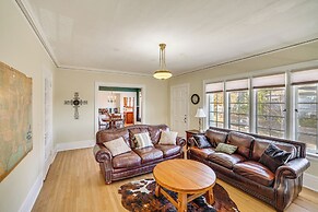 1 Mi to Pendleton Round-up: Historic 'elnor' Home