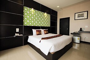 ThatLuang View Hotel