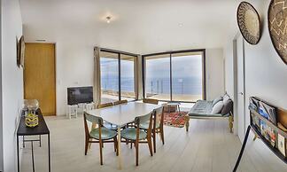 Luxurious Architect-designed Property Pool sea View