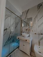 Mida Luxury Apartment