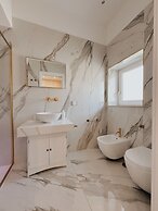 Mida Luxury Apartment