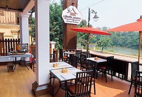 Riverside Guesthouse
