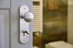 ARICCIA LUXURY HOUSE