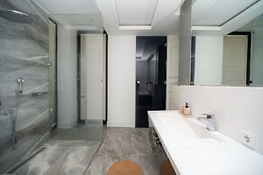 Marinhill High Luxury Property