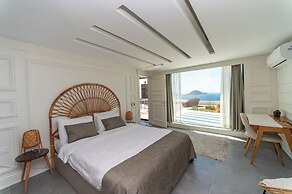 Marinhill High Luxury Property