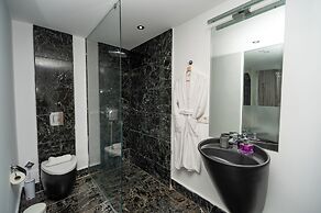 Marinhill High Luxury Property