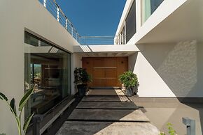 Marinhill High Luxury Property