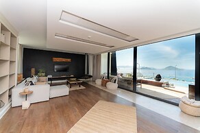 Marinhill High Luxury Property