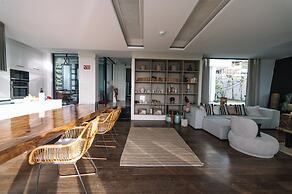 Marinhill High Luxury Property