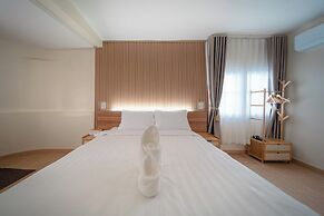 The Nook Hotel