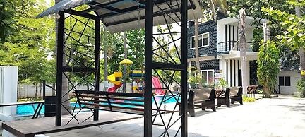 MOON LIGHT RESORT