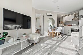 3BR Prime Spot Walk Everywhere by Zodiak