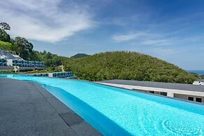 Sea View Suite Pool Access  C81