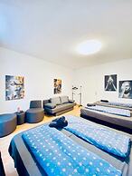 Comfy 3BR Apt for Groups Near Park