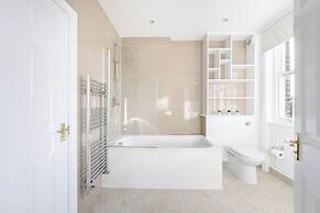 Hyde Park 3BR Retreat by Marble Arch