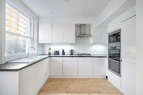 Hyde Park 3BR Retreat by Marble Arch