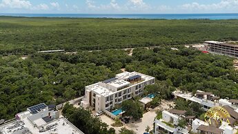 NHOA 111A 2BR Condo Pool access