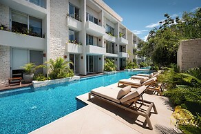 NHOA 111A 2BR Condo Pool access