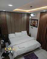 Dwellux Apartments
