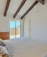 Spacious Country Villa With Private Pool
