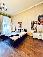 2BR Apartment for 5 Near Stadthalle