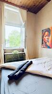 2BR Apartment for 5 Near Stadthalle