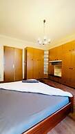 2BR Apartment for 5 Near Stadthalle