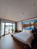 Azen Lakeside Apartment & Hotel