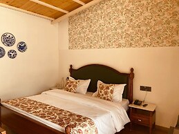 NAINA LODGE