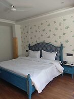 NAINA LODGE