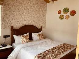 NAINA LODGE