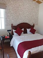 NAINA LODGE