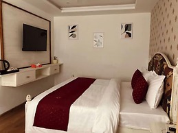NAINA LODGE
