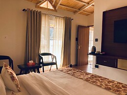NAINA LODGE