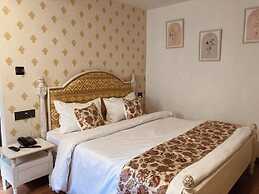 NAINA LODGE