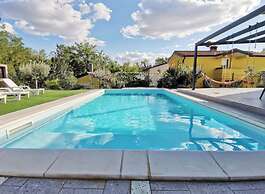 Two-storey House With Pool in Štrika