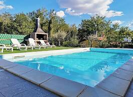 Two-storey House With Pool in Štrika