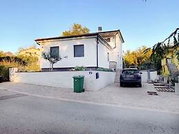 Two-storey House With Pool in Štrika